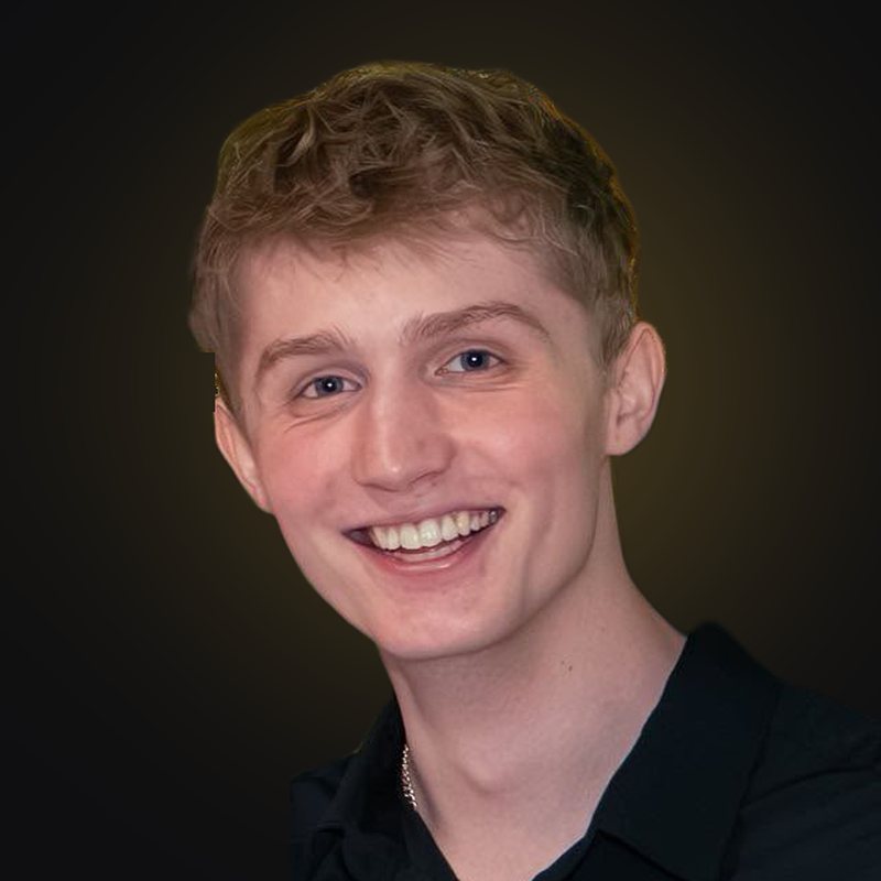 Artur, montażysta i operator wideo w zespole Crypto Media